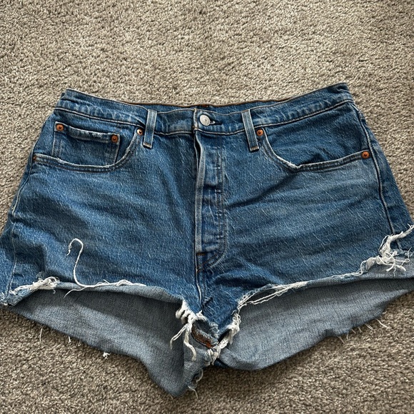Levi 501 shorts - Picture 3 of 3